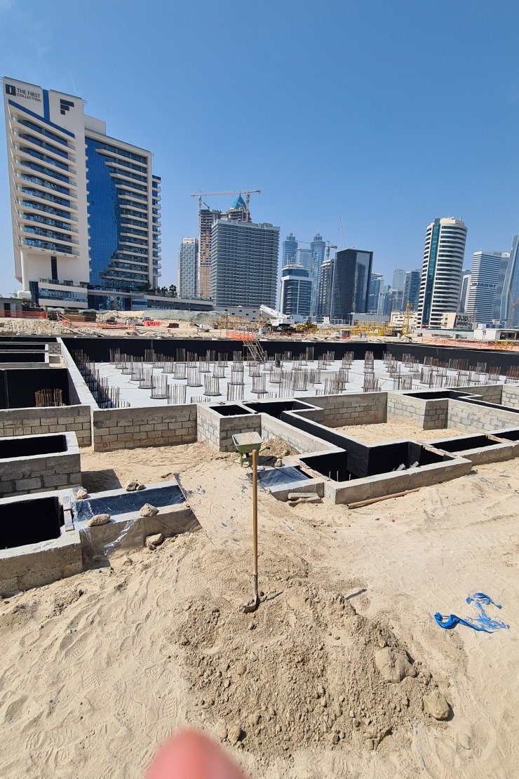 imgi_196_al-garhood-real-estate-building_UzPSF_xl